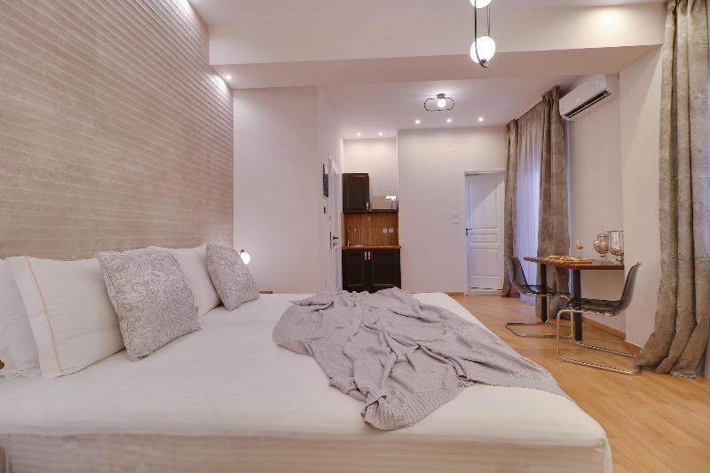 Athinn Residence Athena Bagian luar foto