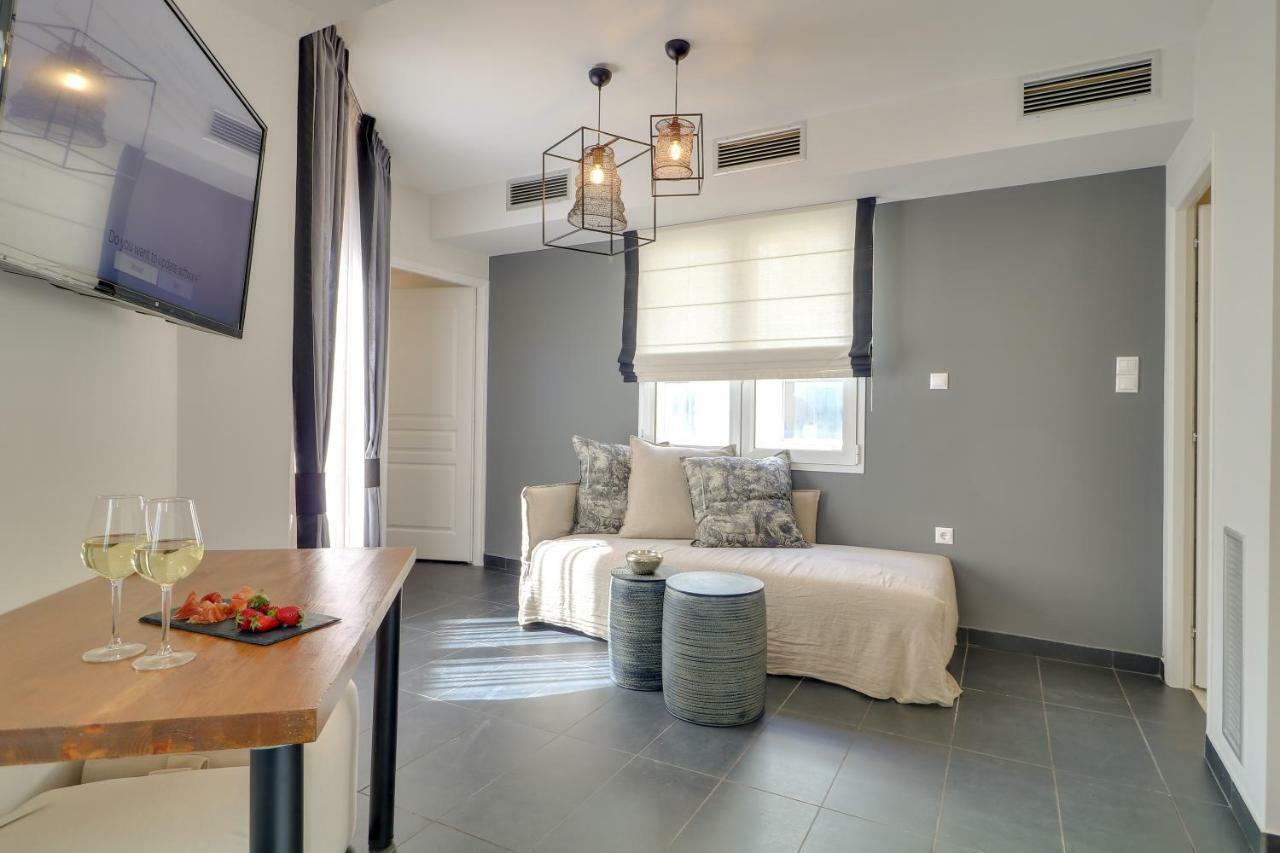 Athinn Residence Athena Bagian luar foto